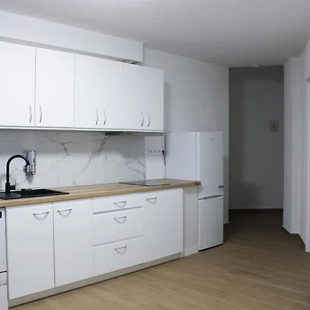 Lyly Apartment - Free Private Parking Prague Exterior photo