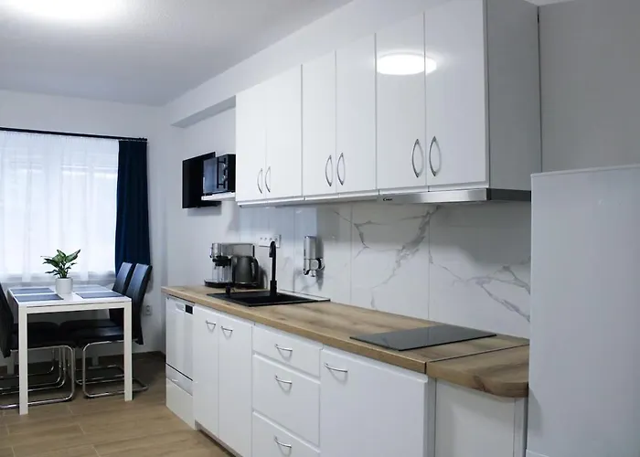 Lyly Apartment - Free Private Parking